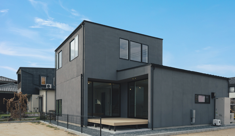 無駄を削ぎ落とした建築家によるデザイン。