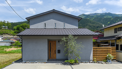 家族に優しい多機能動線の家