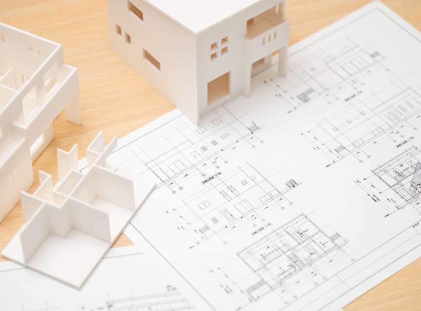 お客様一組に、専属営業、設計士が付く