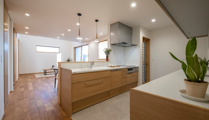 モダン×自然素材の外観デザイン